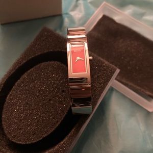 ✨BNIB✨ Vintage 2005 DKNY watch ✨🤍